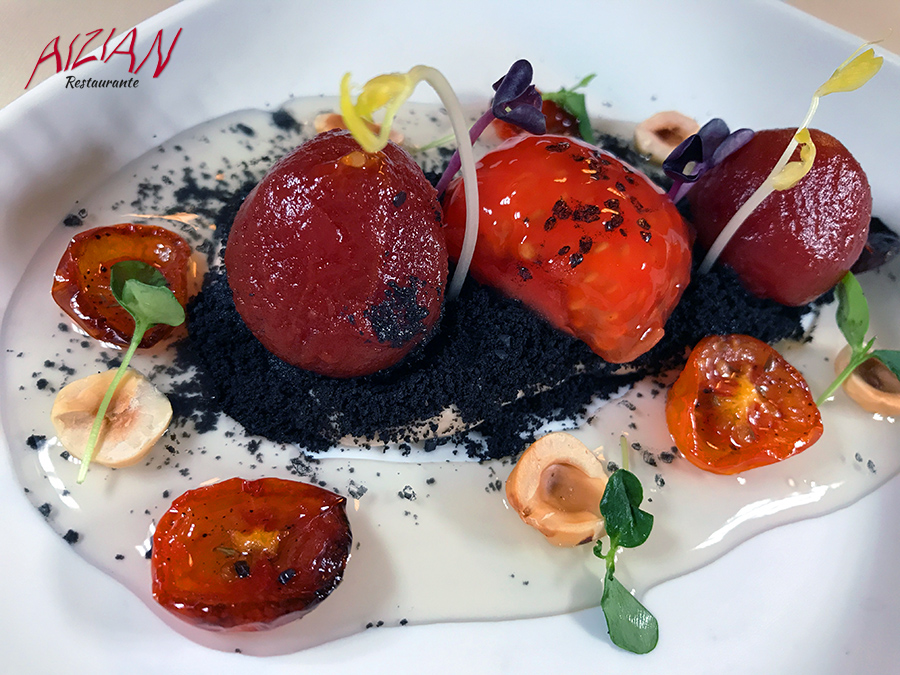aizian menu aste nagusia Tomates en texturas sobre mousse de anchoas en salazón y olivas negras