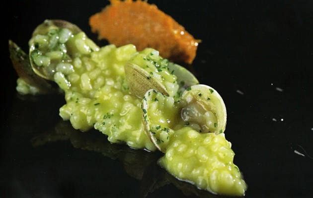 Receta: Risotto de chirlas con brandada de centollo