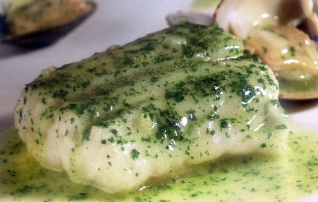 Receta: Merluza en salsa verde o a la koxkera (tradicional)