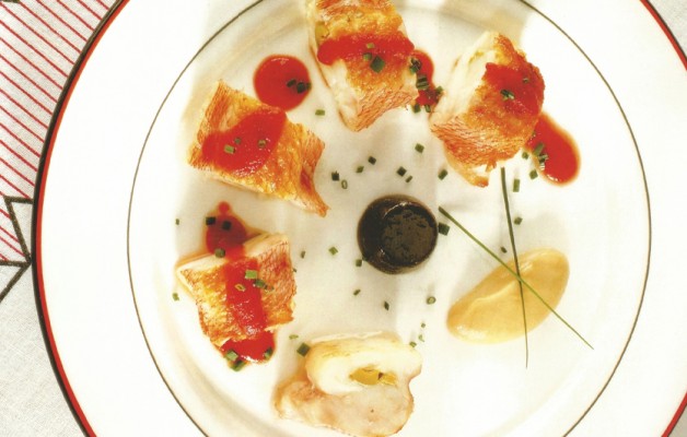 Receta: Kabratxo de roca con gelatina de aceitunas negras y mousse de anchoas en salazón